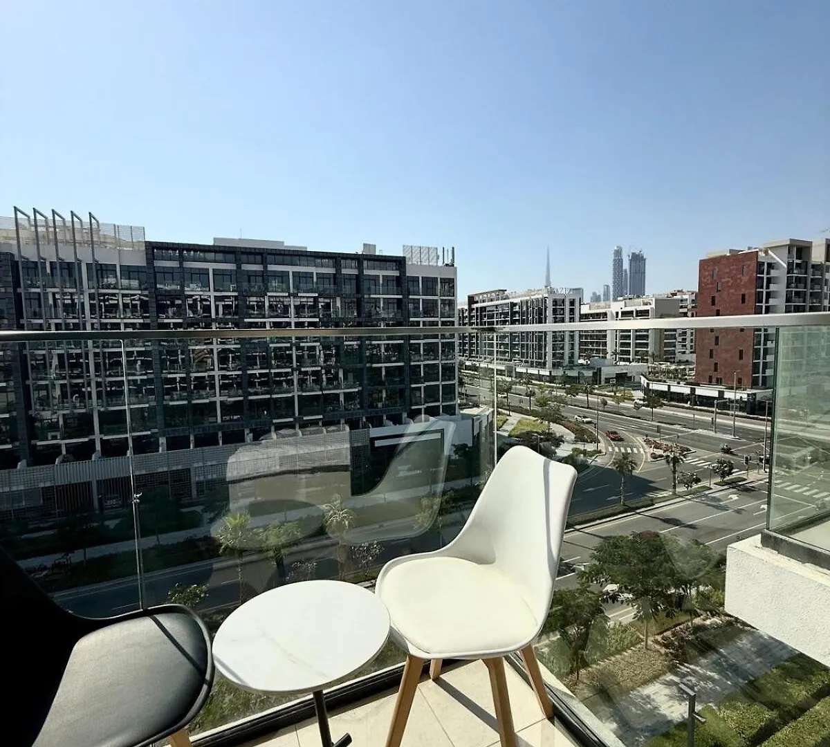 Lägenhet Azizi Rivera 33 Dubai